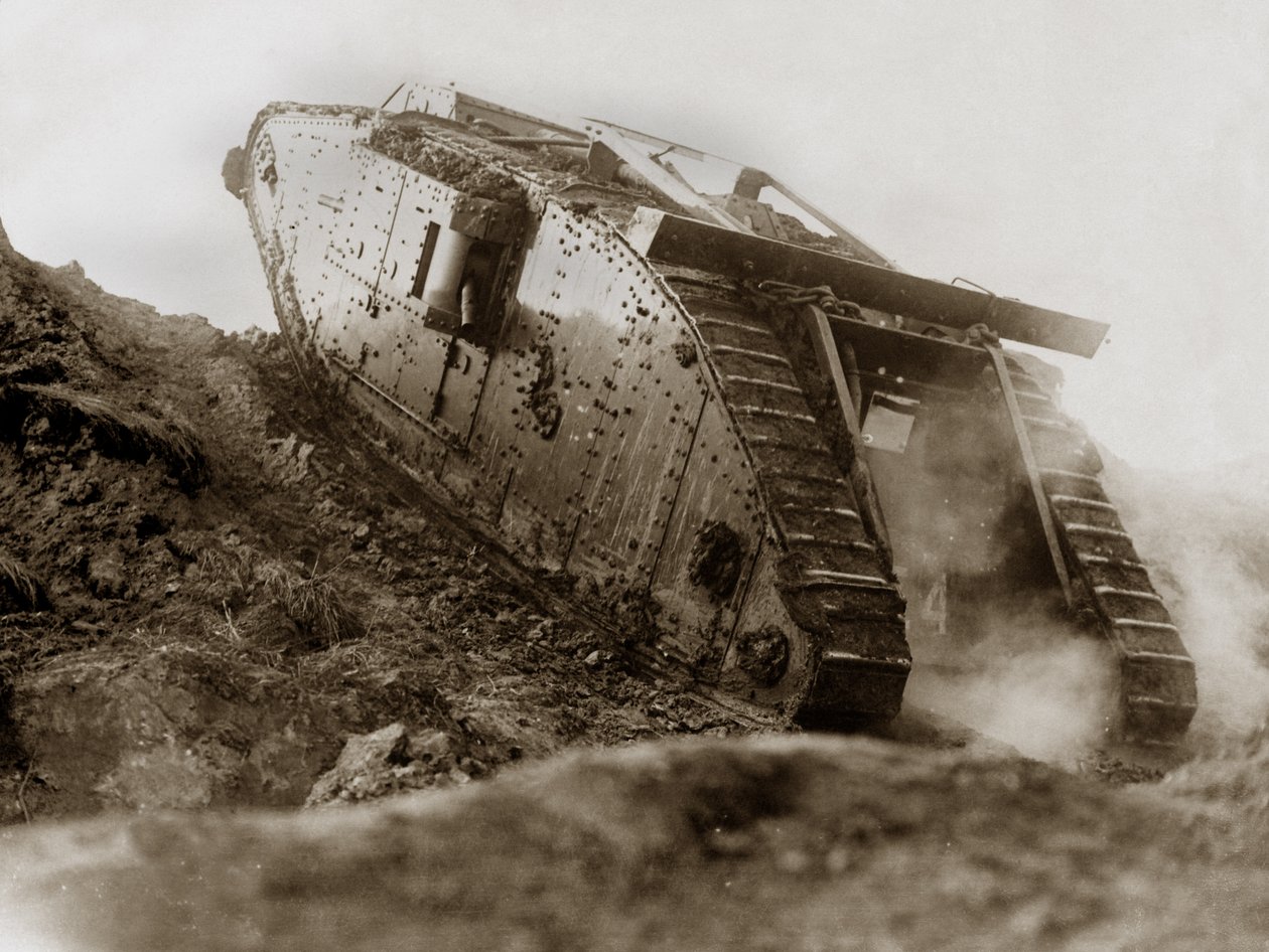 Tank akcióban alkotó: English Photographer