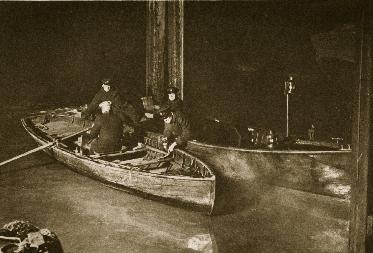 Temzei rendőrség az éjszakai őrjáraton (szépia fotó) alkotó: English Photographer
