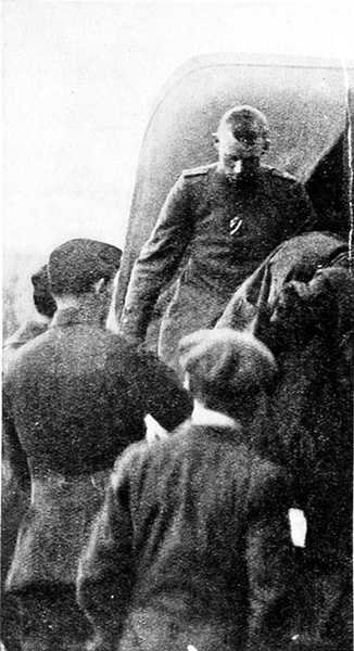 Az egyik Raider elfogott pilótája 1917. december 6-án alkotó: English Photographer