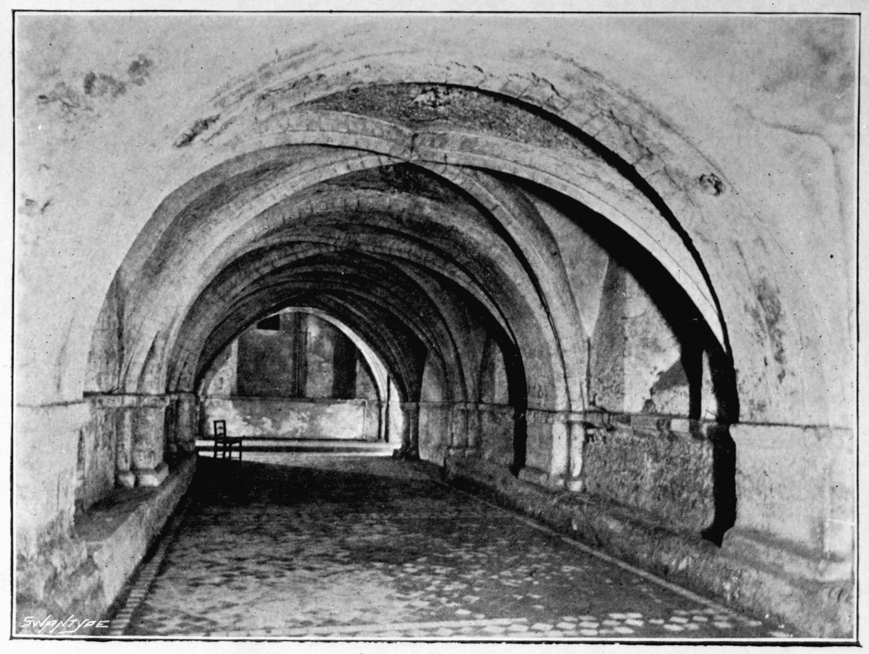 The Nave of the Crypt, from the West Door, St. Johns Church, Clerkenwell, The Order of the Hospital of St. John of Jerusalem by W.K.R. Bedford és Richard Holbeche, 1902 alkotó: English Photographer