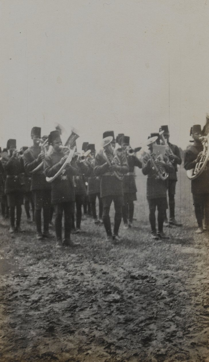 A zenekar, 1914 alkotó: English Photographer