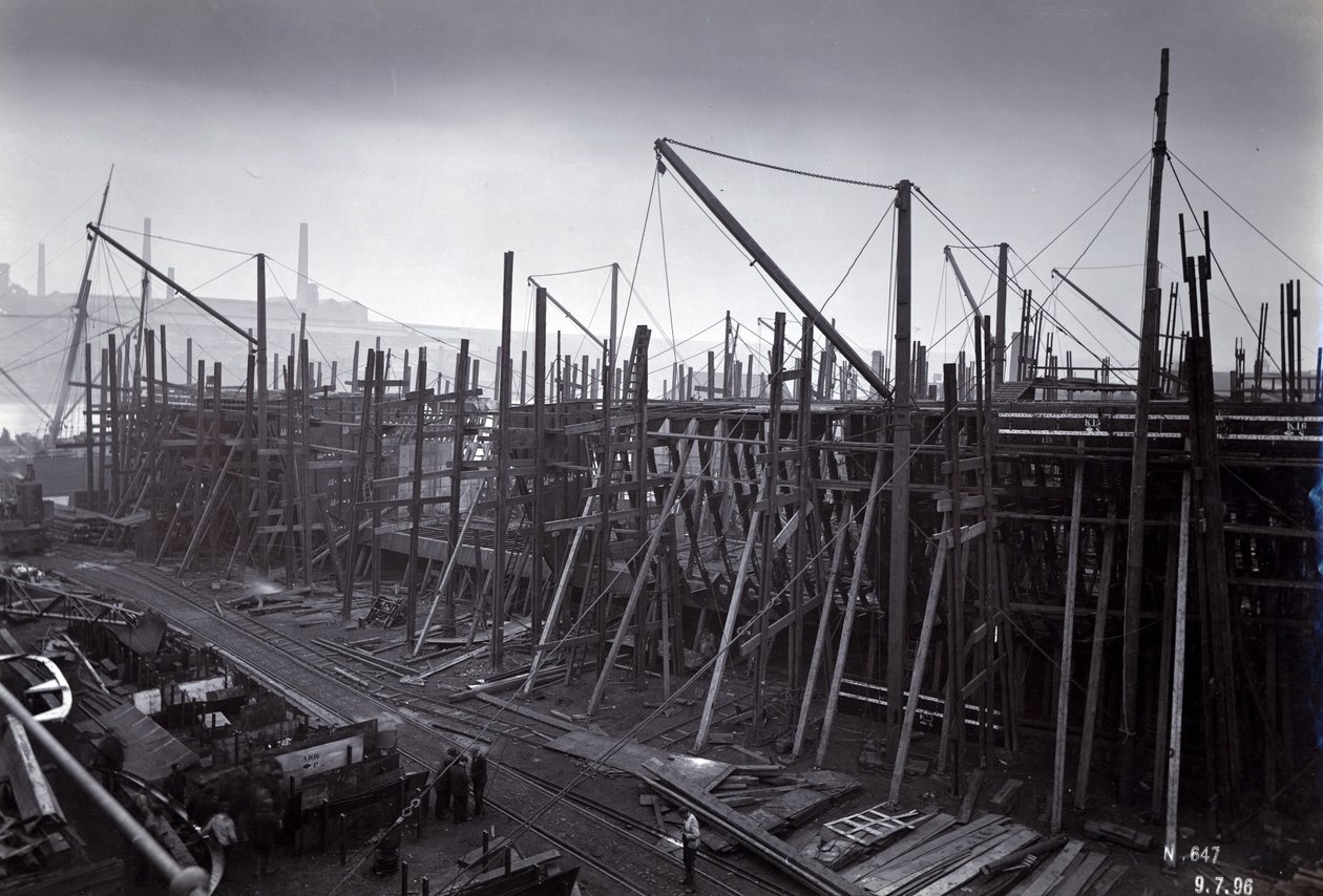 Az SS Baikal jégtörő vasúti kompgőzös a keretben a Sir W.G. Armstrong Mitchell and Co. Ltd. építése során, a Low Walker hajógyárban, Newcastle upon Tyne 1896-ban, a 647-es udvar, Bajkál-tó alkotó: English Photographer