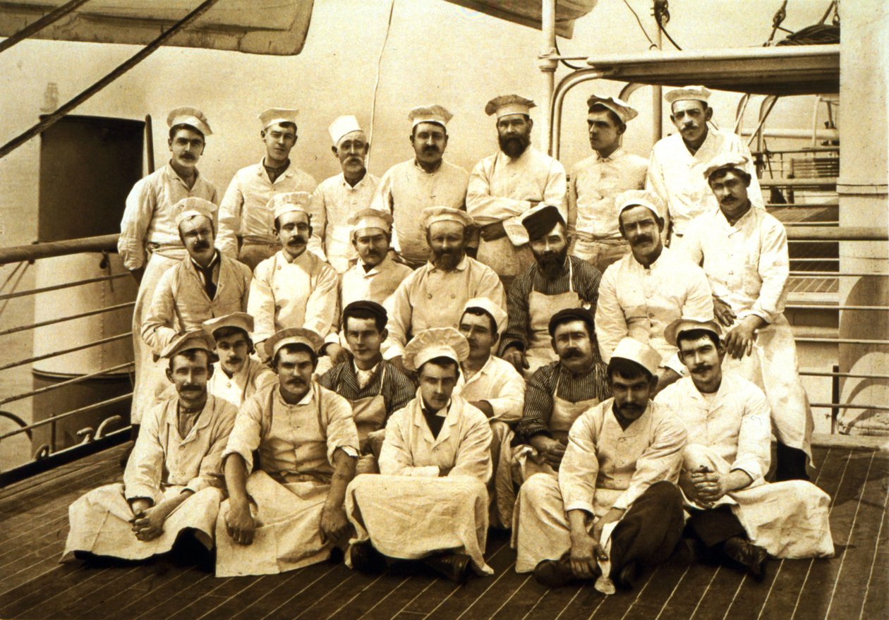 A hajók az R.M.S. fedélzetén főznek. teuton alkotó: English Photographer