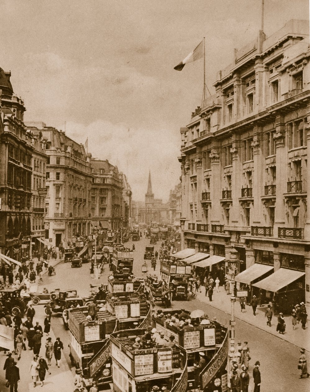 A Regents Street felső része (szépia fotó) alkotó: English Photographer