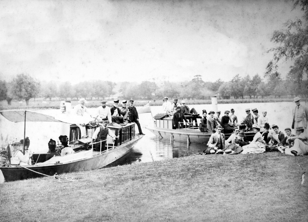 Victorian River Steamer Excursion, 1890 körül alkotó: English Photographer