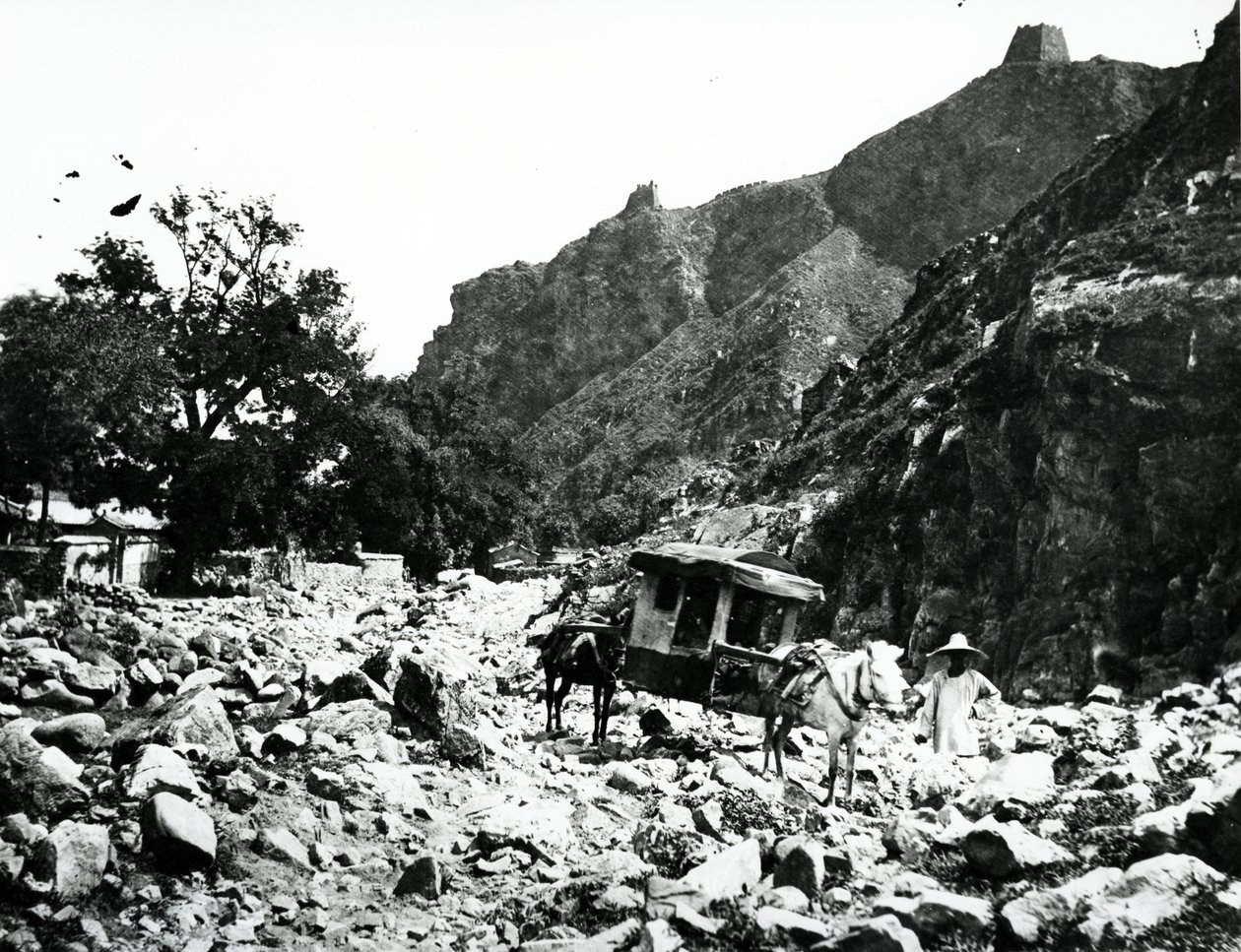 Kilátás a Nankow-hágóban, Peking, 1860-70 körül alkotó: English Photographer