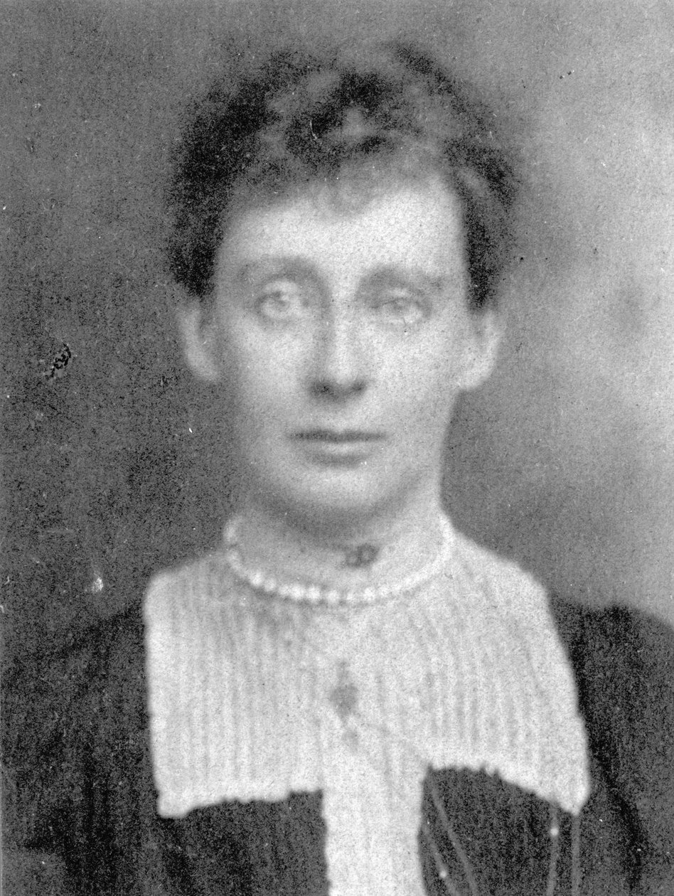 Violet Dickinson alkotó: English Photographer