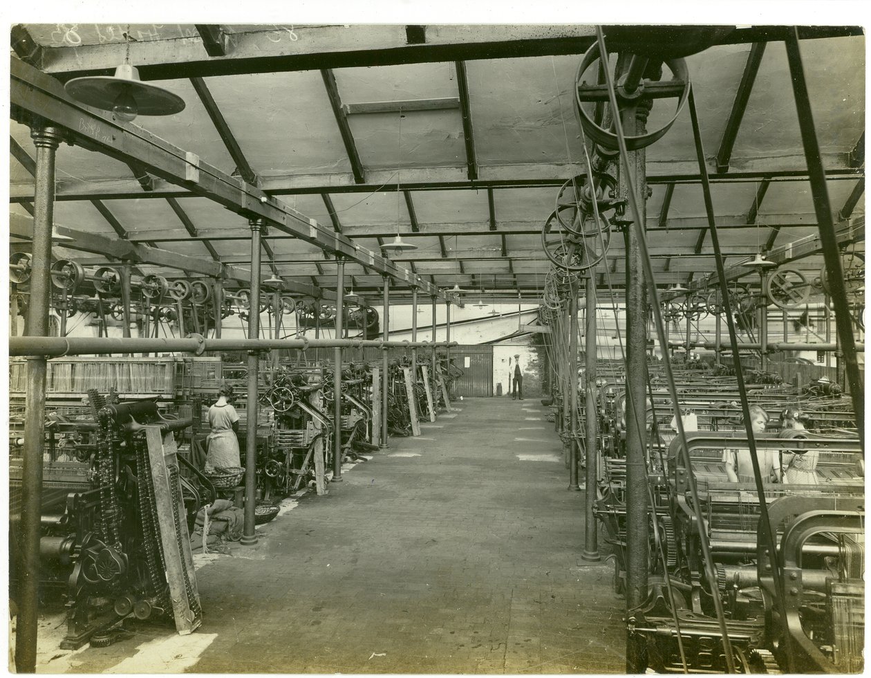 Szövőkamra, Long Meadow malom, 1923 alkotó: English Photographer