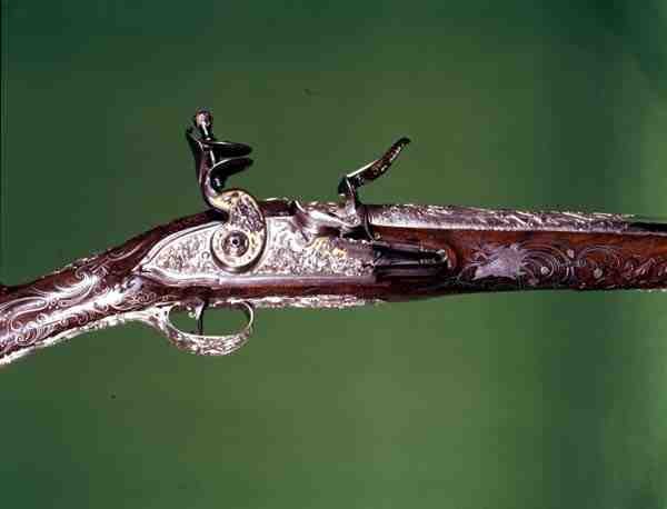Légfegyver, J.G. Kolbe, 1750 körül (ezüsttel kirakott diófa) alkotó: English School