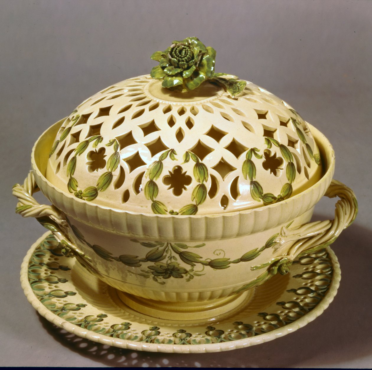 Bowl, Leeds, 1770 körül (krémedény) alkotó: English School