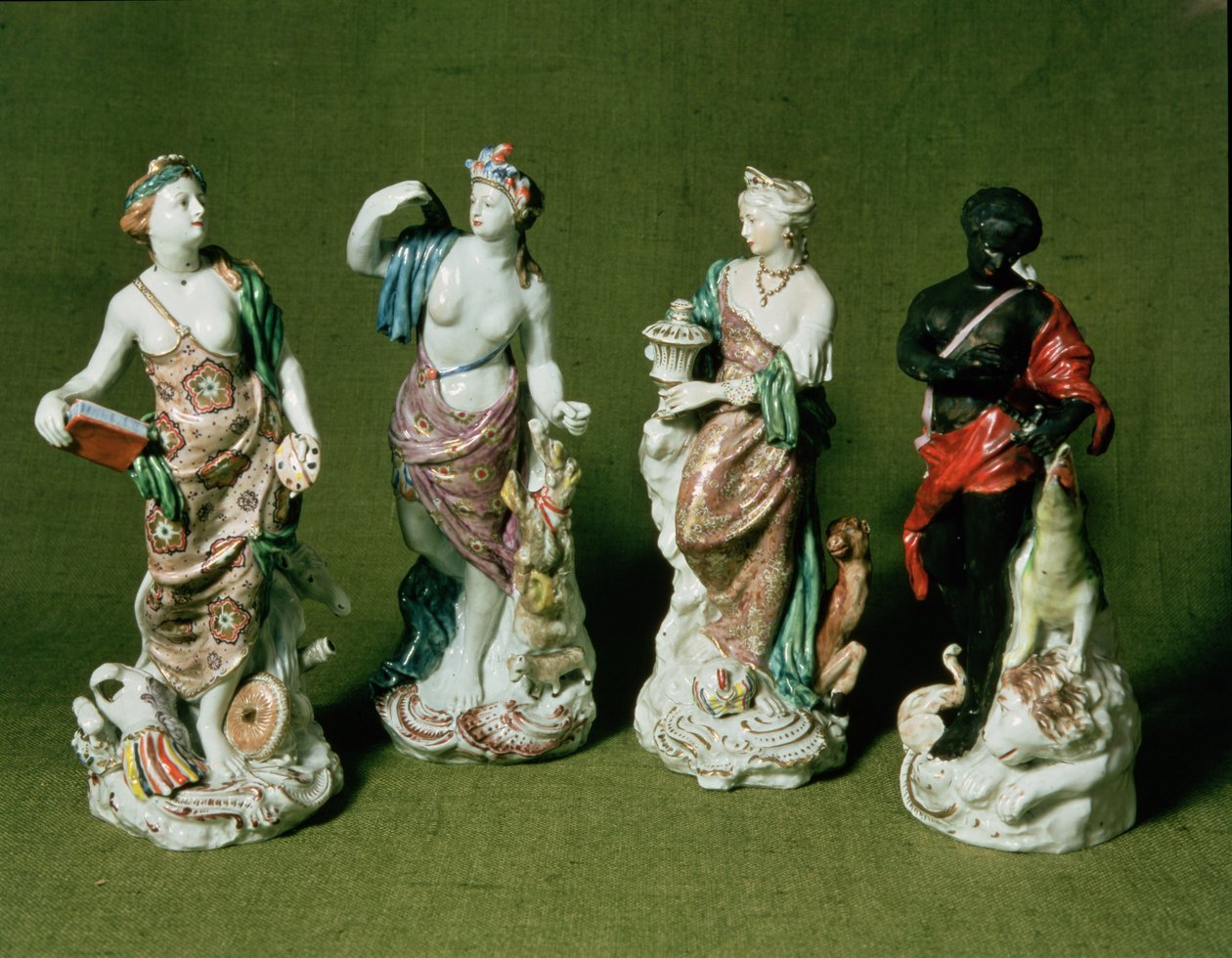 A Négy kontinens Plymouth porcelánfigurái, amelyeket William Cookworthy vezette, Longton Hall öntőformáiból, 1770 körül (porcelán) alkotó: English School