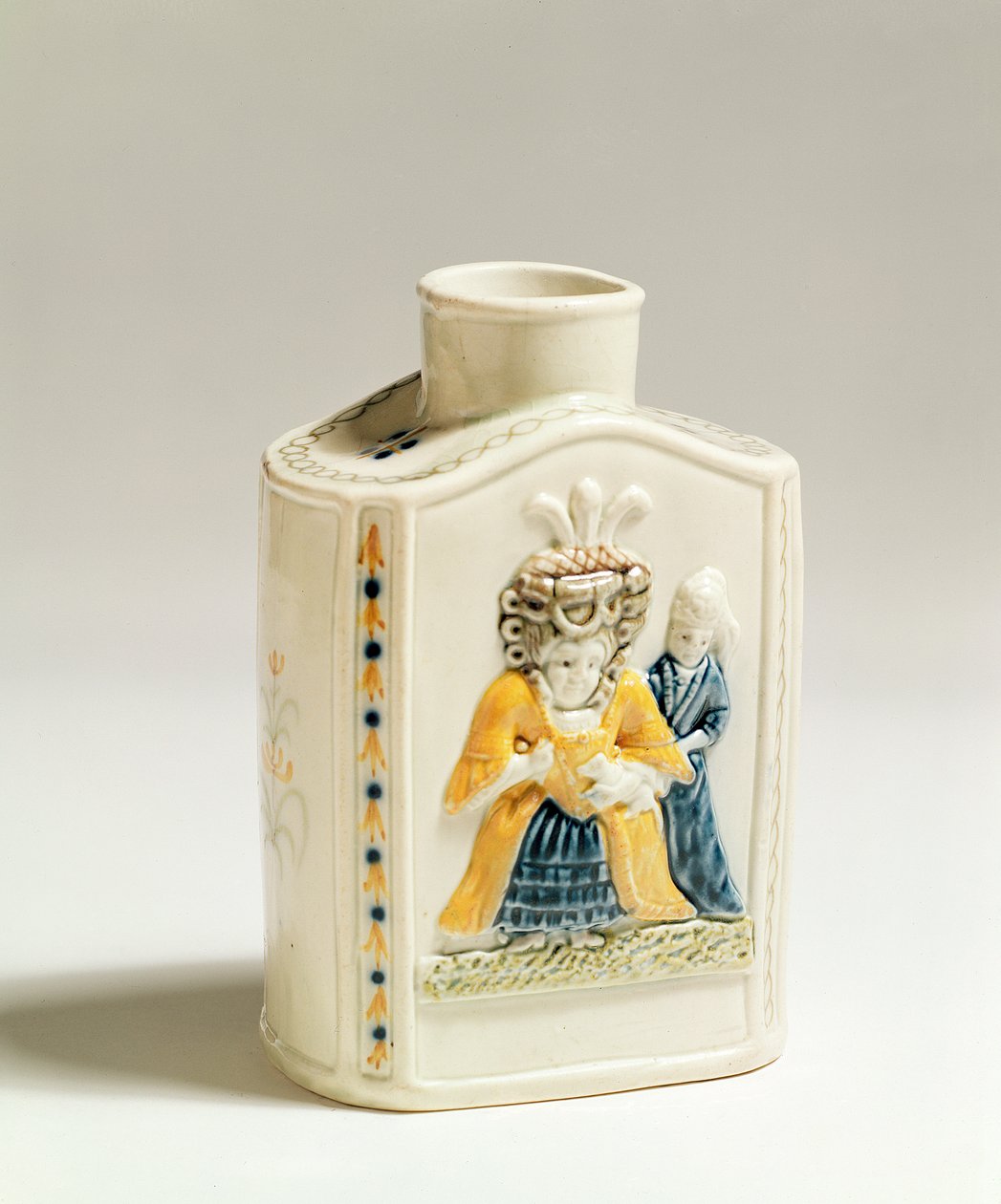 Prattware tea caddy, női divat karikatúráival díszítve, 1790-1800 körül (kerámia) alkotó: English School