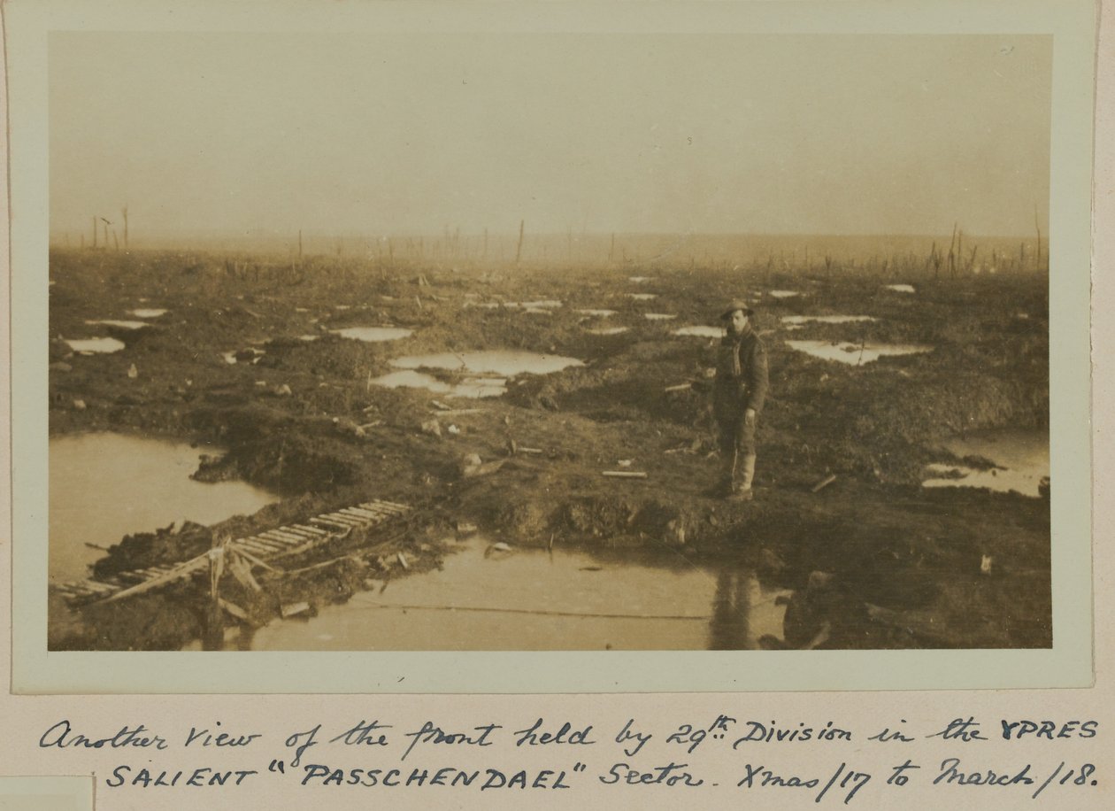 Egy másik nézet a 29. által tartott frontról. Osztály a YPRES SALIENT „PASSCHENDAELE” szektorban. Karácsony 17-től március 18-ig alkotó: English Photographer