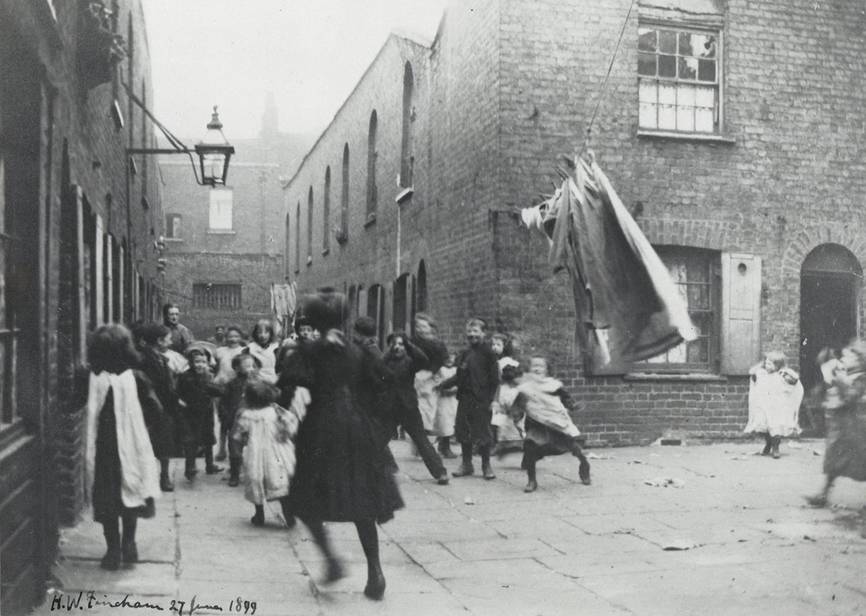 Aylesbury Place, Clerkenwell alkotó: English Photographer