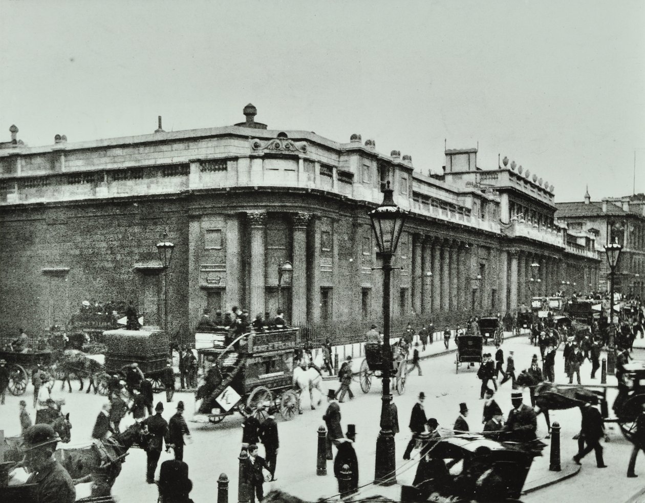 Bank of England, Threadneedle Street, City of London, 1890 alkotó: English Photographer