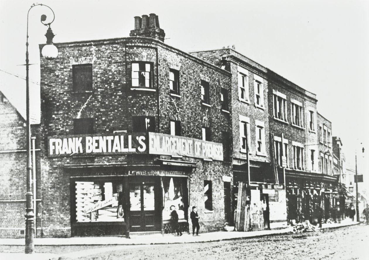 Bentalls, Clarence Street, Kingston: általános nézet, 1890 alkotó: English Photographer