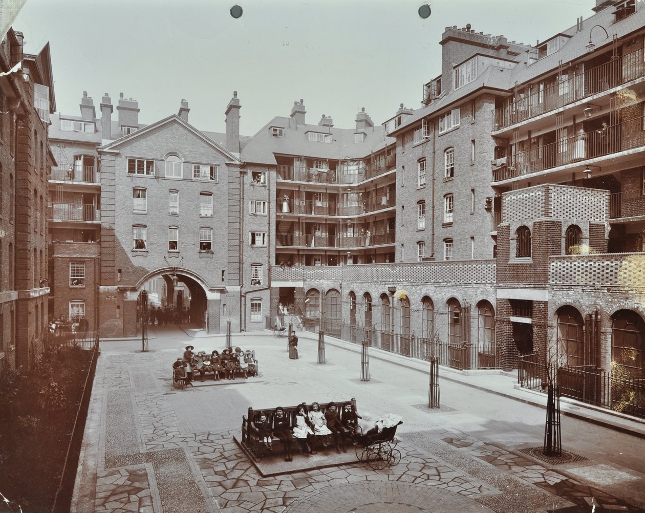 Bourne Estate: Laney Buildings, London alkotó: English Photographer