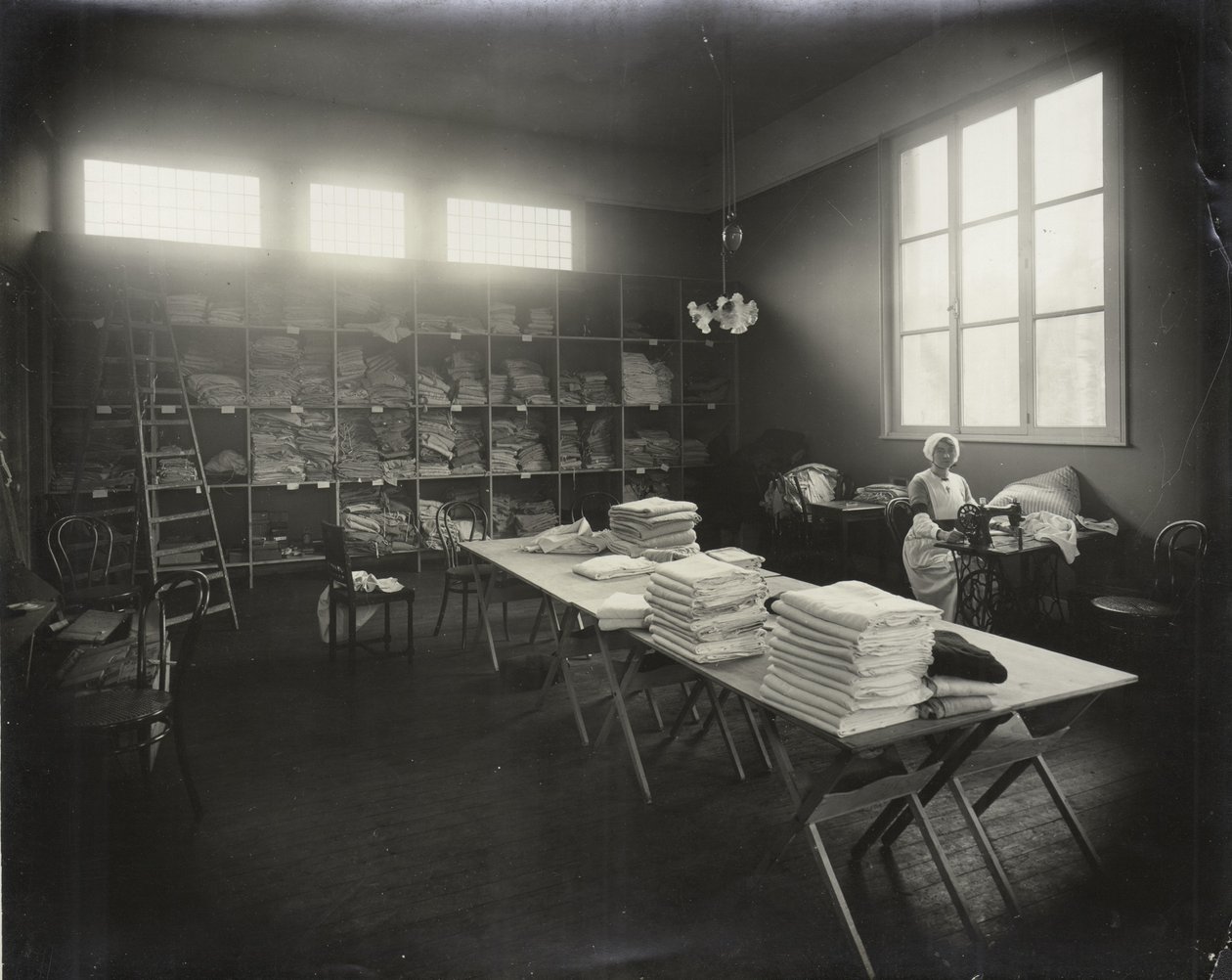 Brit Vöröskereszt Társaság, a Westminsters Duchess Hospital alkotó: English Photographer