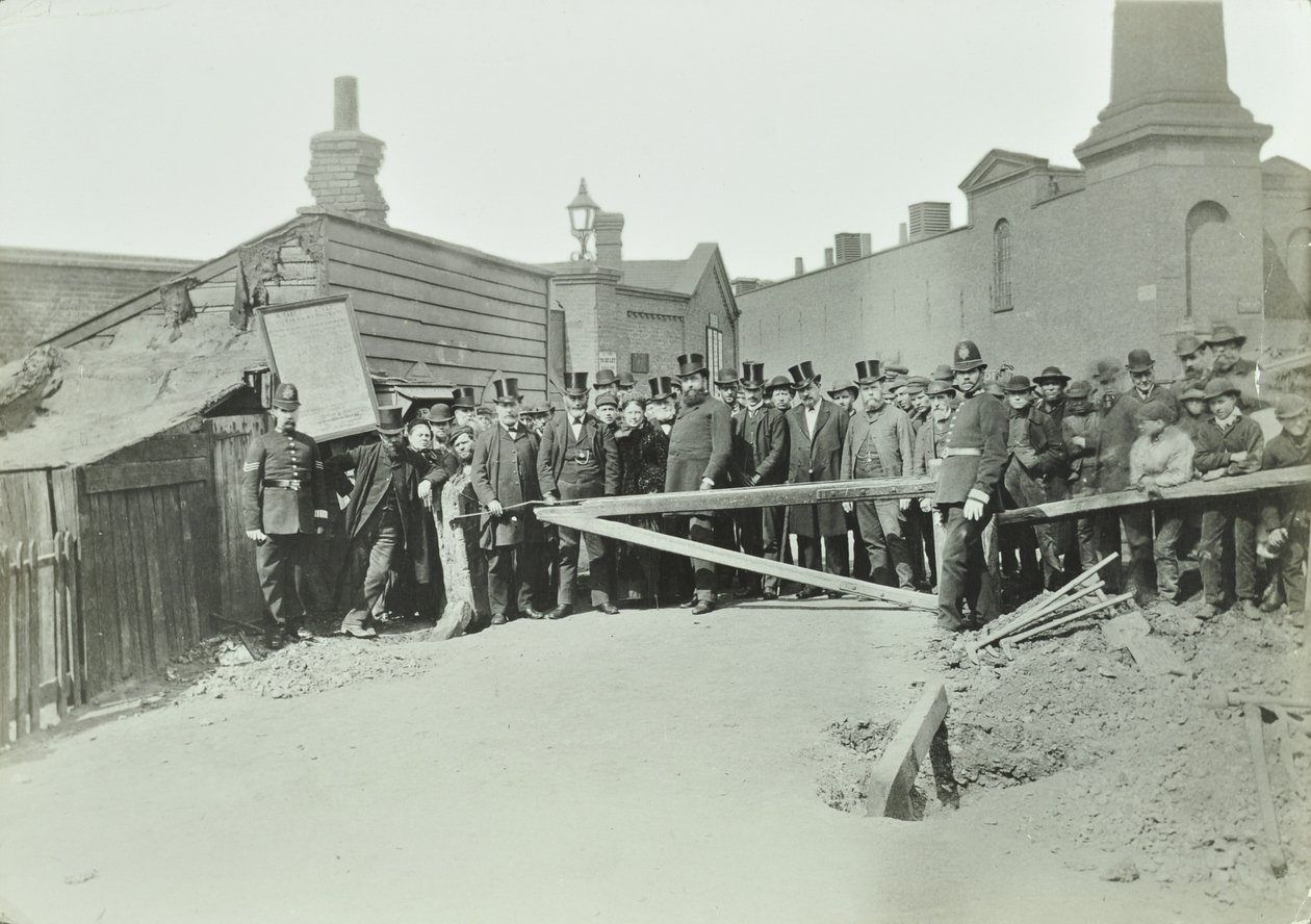 Az East Ferry Road felszabadul a lottóból, 1885 alkotó: English Photographer