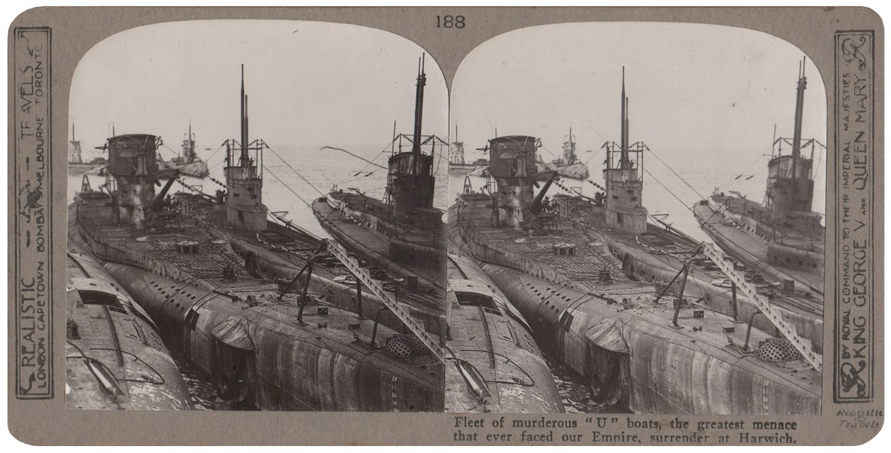 Flotta gyilkos ?U? csónakok, a legnagyobb fenyegetés, amivel valaha szembe kellett nézniük birodalmunkkal, megadják magukat Harwichban, 1918 novemberében (sztereoszkópikus nyomat) alkotó: English Photographer