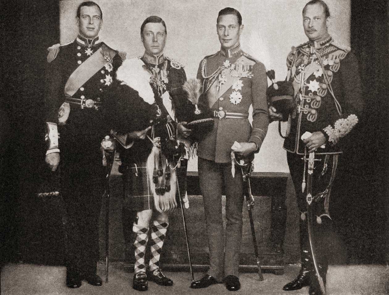 V. György király öt fia közül négy balról jobbra, György herceg, Kent hercege, VIII. Edward király, később Windsor hercege, Albert herceg, York hercege, később VI. György király, Henrik herceg, herceg alkotó: English Photographer