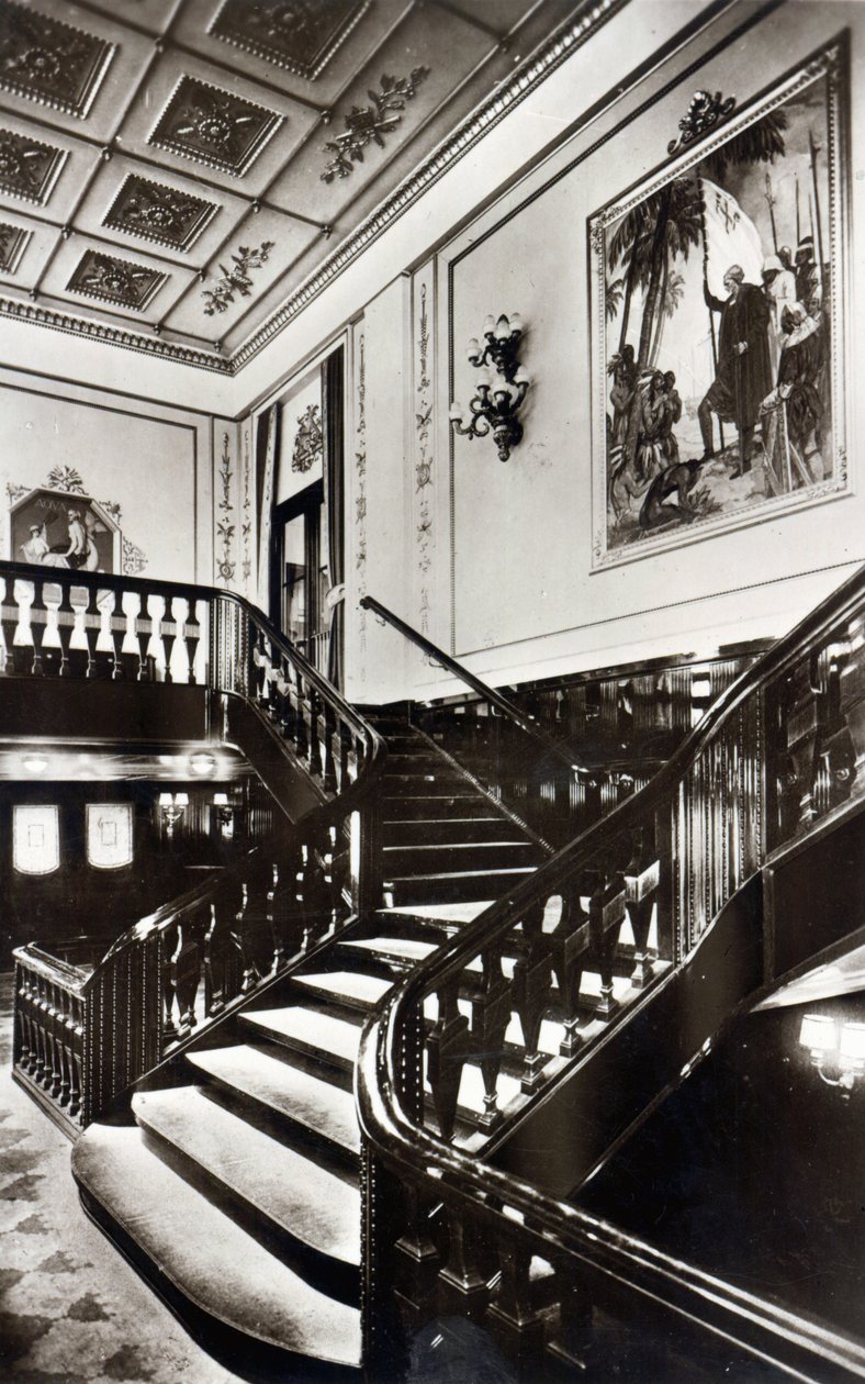 Grand Staircase a HMS Homeric fedélzetén alkotó: English Photographer