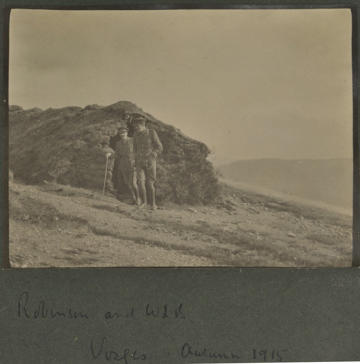 Harold Roper Robinson és William Lawrence Bragg, Vogézek, 1915 ősz alkotó: English Photographer