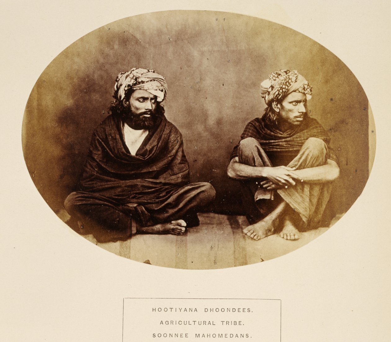 Hootiyana Dhoondees, Agricultural Tribe, Soonnee Mahomedans, Mooltan, The People of India, J. Forbes Watson, megjelent 1868 (albumnyomat) alkotó: English Photographer