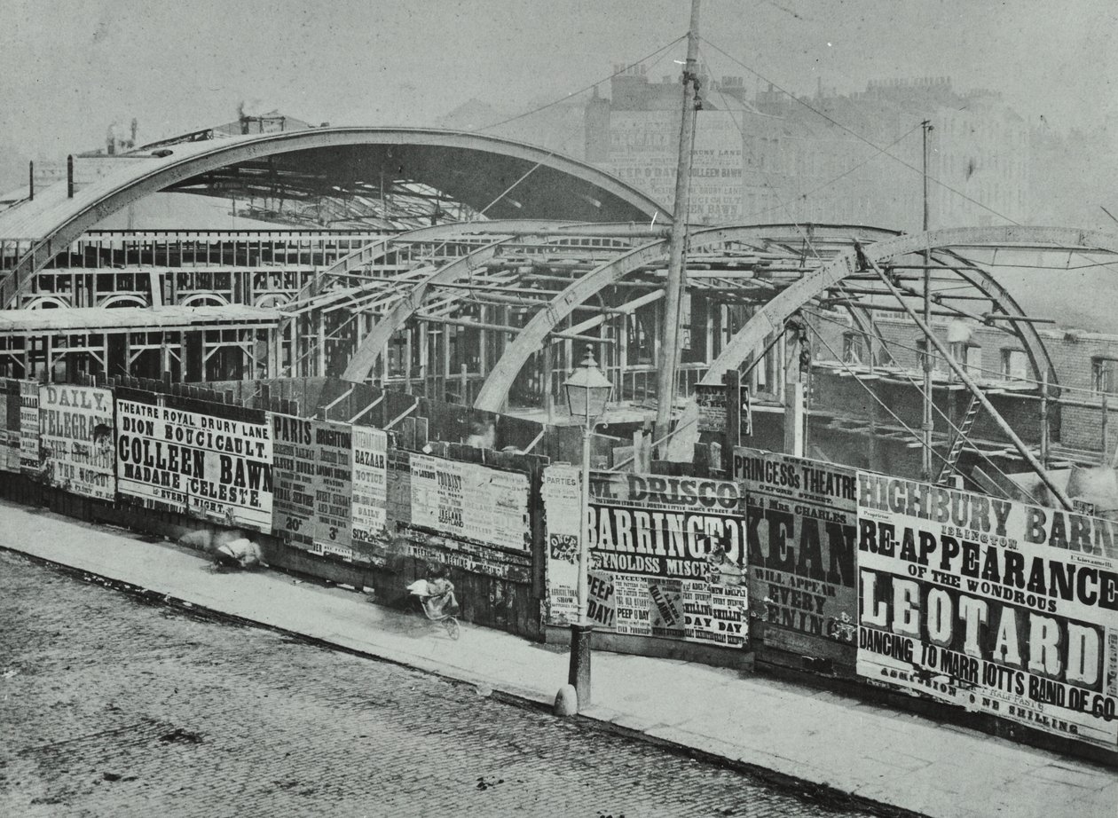 Kings Cross pályaudvar: folyamatban lévő építési munkák, 1862 alkotó: English Photographer