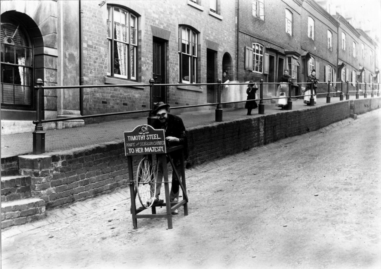 Késes daráló, Hall Street, Kidderminster alkotó: English Photographer