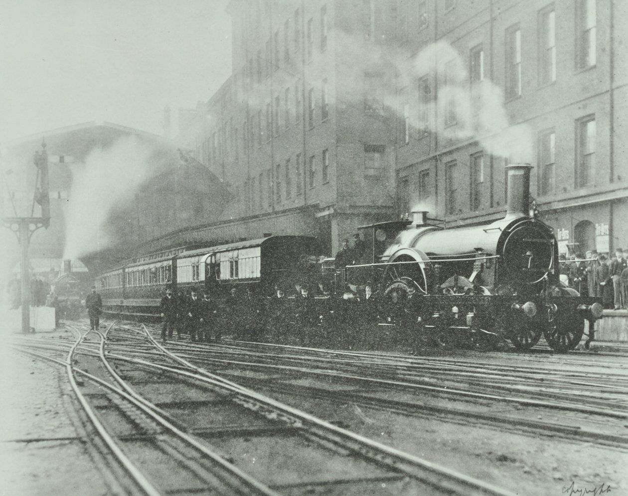 Az utolsó széles nyomtávú vonat elhagyta a Paddington állomást, 1892 alkotó: English Photographer