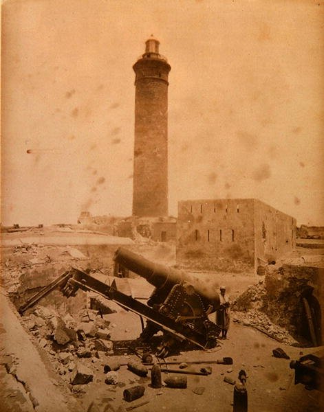 Világítótorony erőd Alexandria bombázása után alkotó: English Photographer