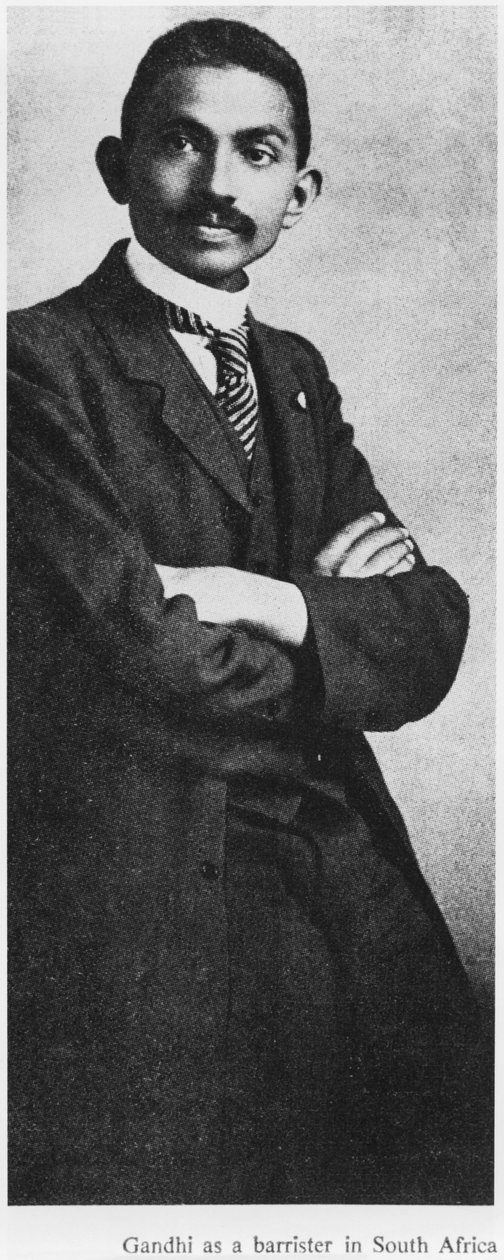 Mahatma Gandhi (1869-1948) ügyvédként Dél-Afrikában, 1900 körül alkotó: English Photographer
