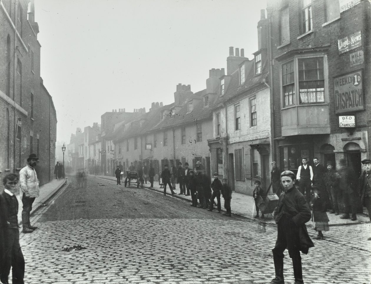 Mill Lane: Deptford Broadway, London, 1895 alkotó: English Photographer