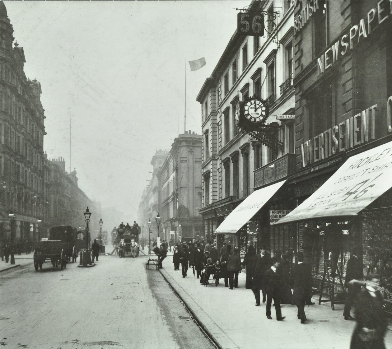 New Oxford Street: nyugat felé néz a Bloomsbury Way, 1890 alkotó: English Photographer