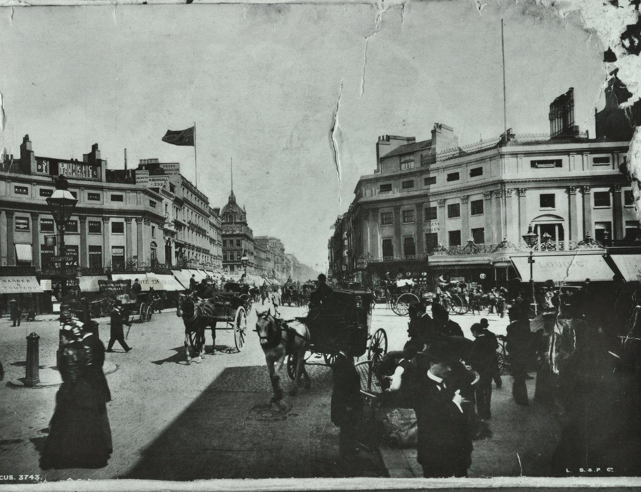 Oxford Circus, Westminster LB: keletre nézve, 1895 alkotó: English Photographer