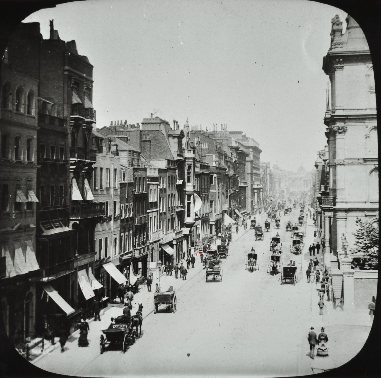 Pall Mall, Westminster LB: keletre nézve a Marlborough Roadról, 1895 alkotó: English Photographer