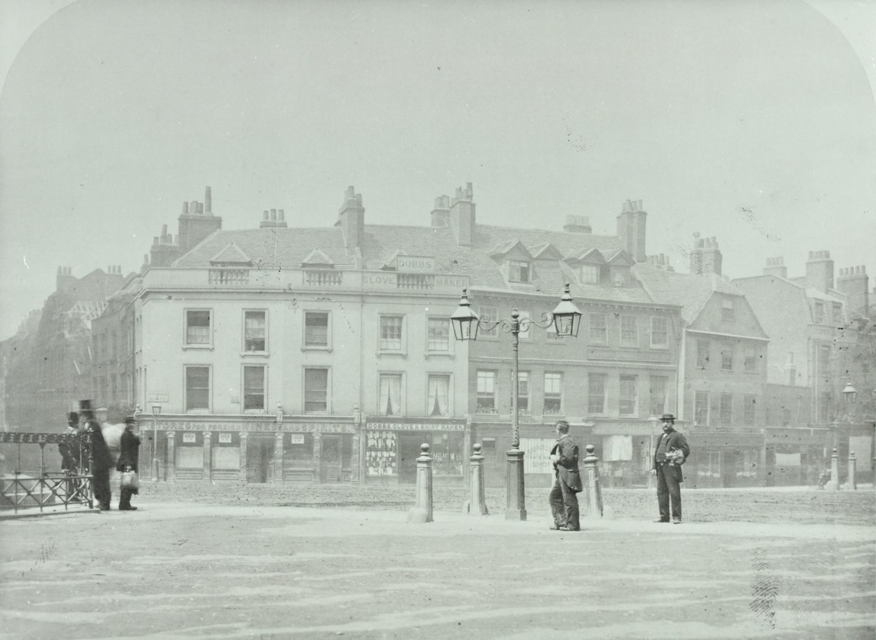 Princes Street, Westminster LB: a szentélyből, 1885 alkotó: English Photographer