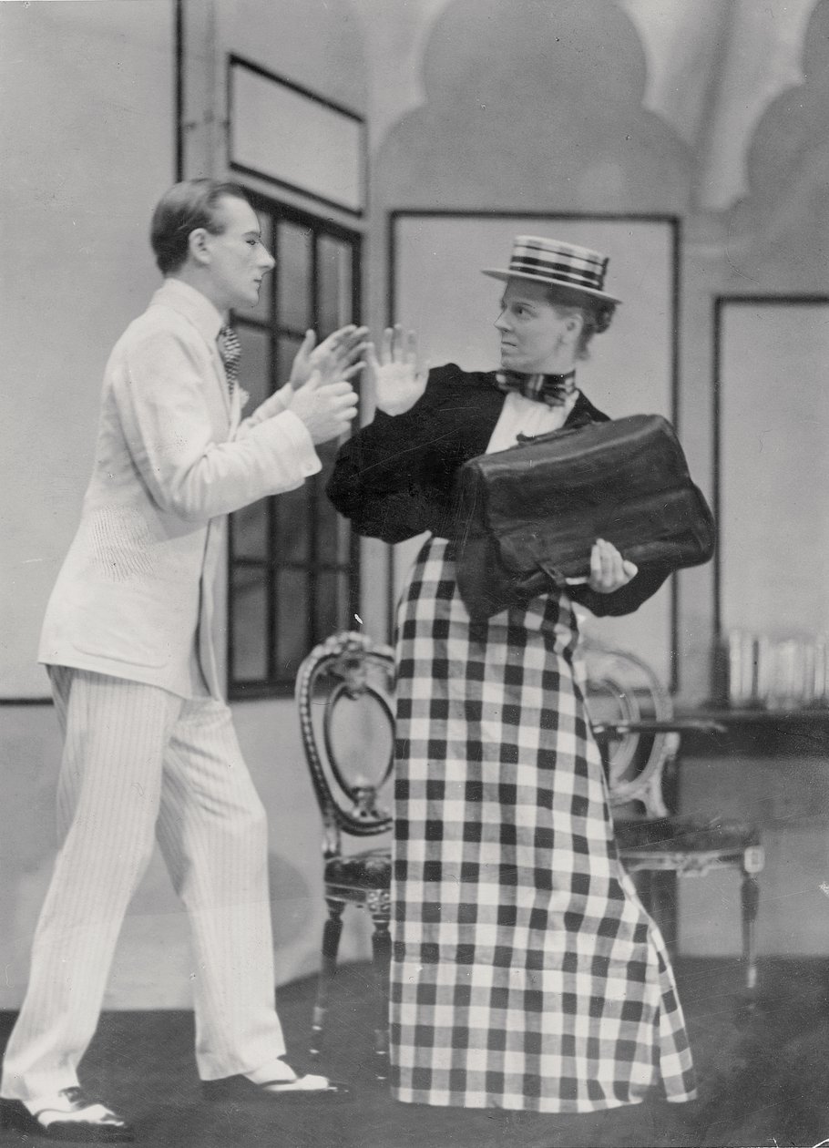 Jelenet az őszinteség fontosságából, Oscar Wilde (1854-1900) a Lyric Hammersmithben, 1930. július 7-én alkotó: English Photographer