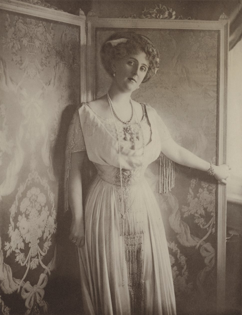 Von Eckardstein bárónő (fekete-fehér fotó) alkotó: English Photographer
