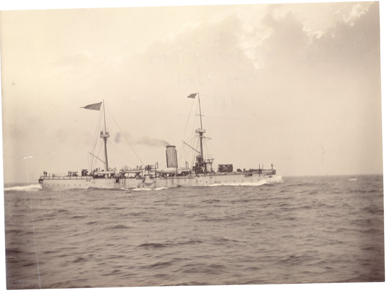 A "Chih Yuan" a tengeren, 1886 körül alkotó: English Photographer