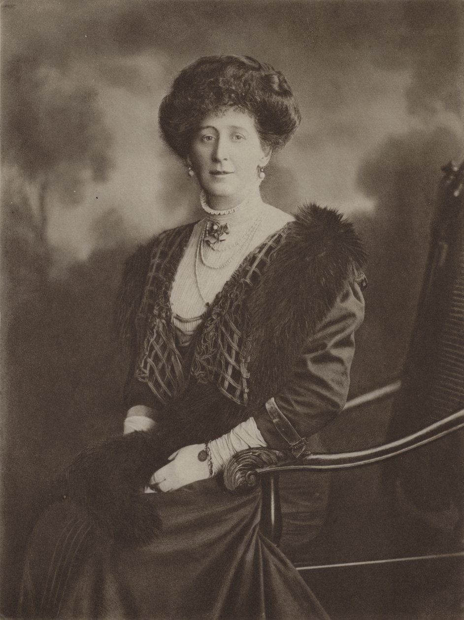 A tiszteletreméltó Eustace Fiennes asszony (fekete-fehér fotó) alkotó: English Photographer