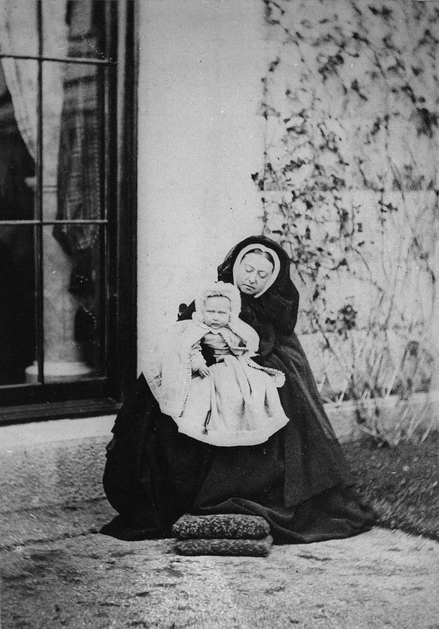Hesse királyné és Viktória hercegnő, 1863 alkotó: English Photographer