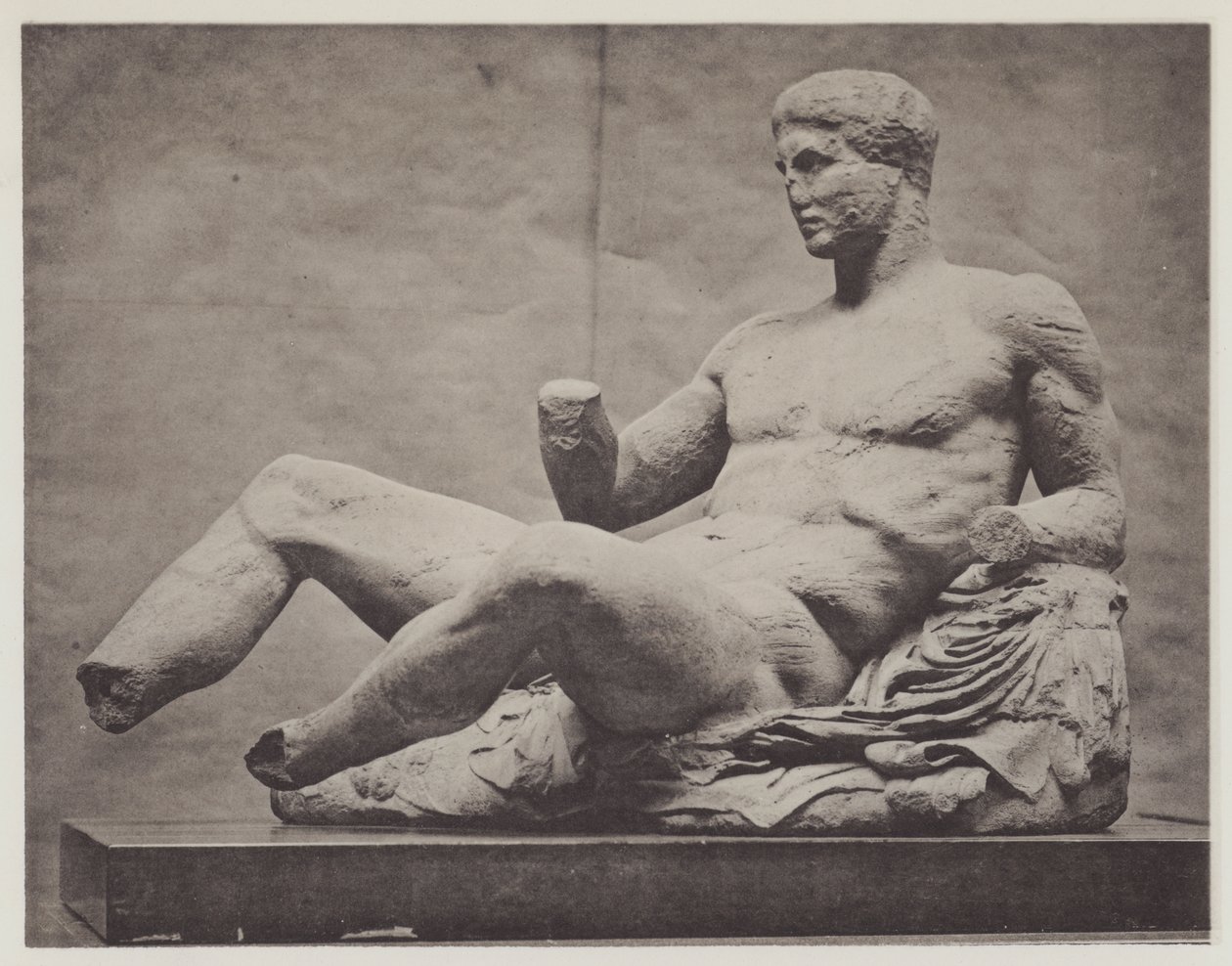 Theseus (fekete-fehér fotó) alkotó: English Photographer