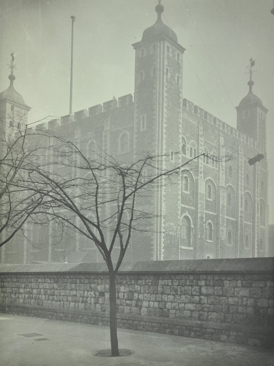 Londoni Tower, Tower Hill: White Tower, 1899 alkotó: English Photographer