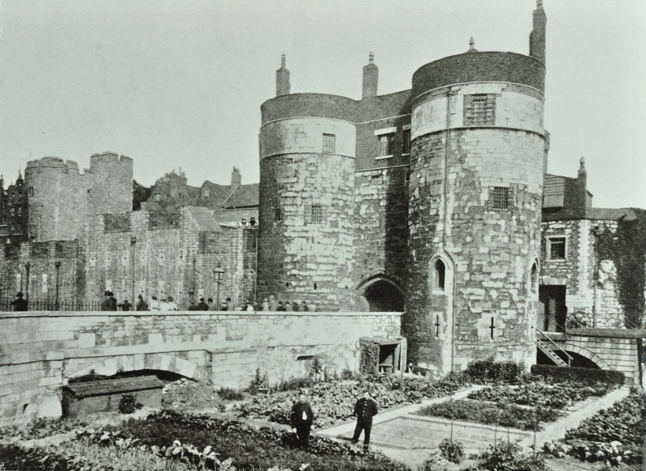 Tower of London, Tower Hill: a beauchamp és a Byward Towers, 1895 alkotó: English Photographer