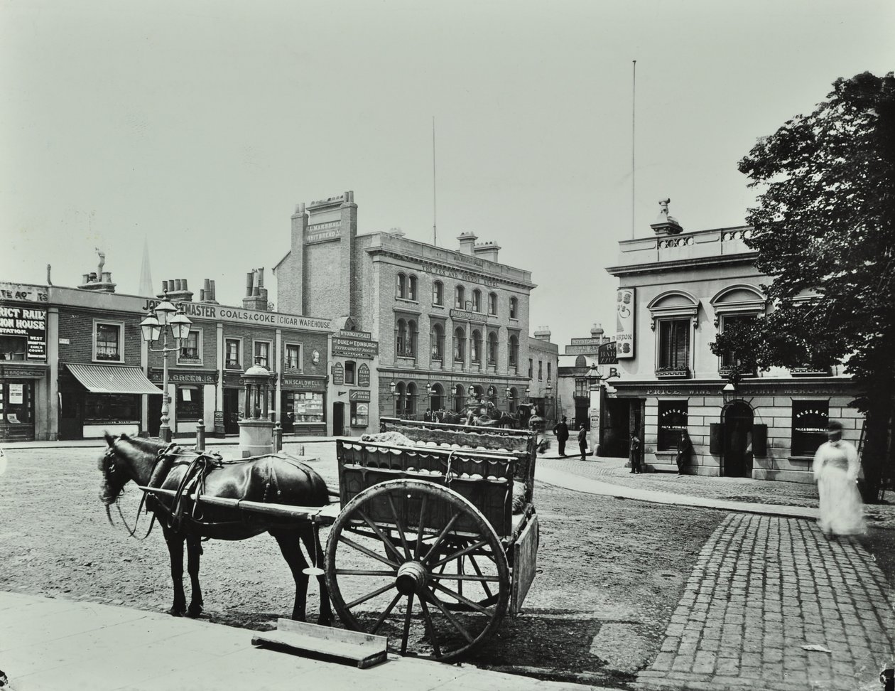 Upper Richmond Road, a Putney High Streettől nyugatra, lóvontatású jármű látható az előtérben, 1880 alkotó: English Photographer