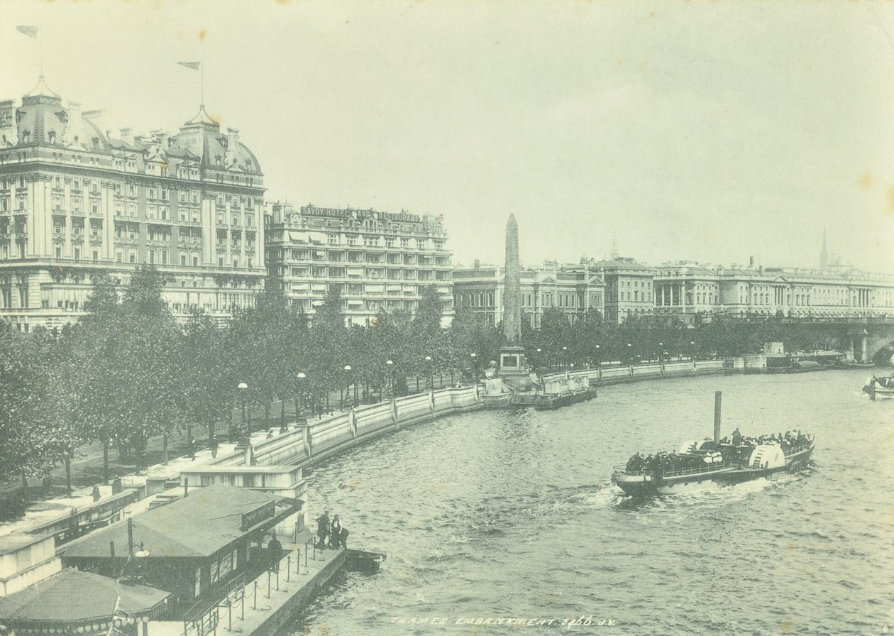 Victoria Embankment, Westminster LB: északra nézve a Hungerford Bridge felől, 1895 alkotó: English Photographer