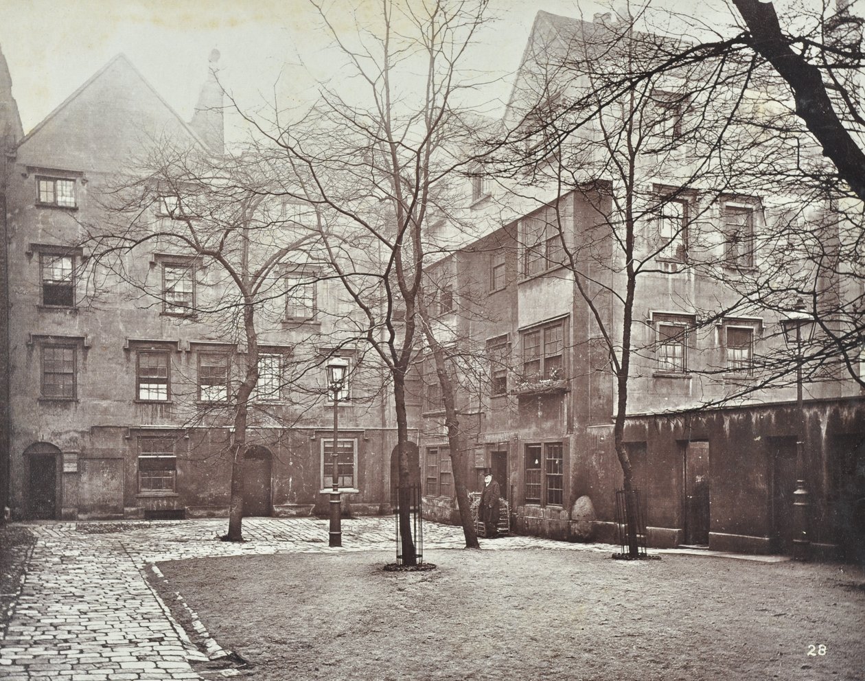 Kilátás a Barnards Innre, London, 1879 alkotó: English Photographer