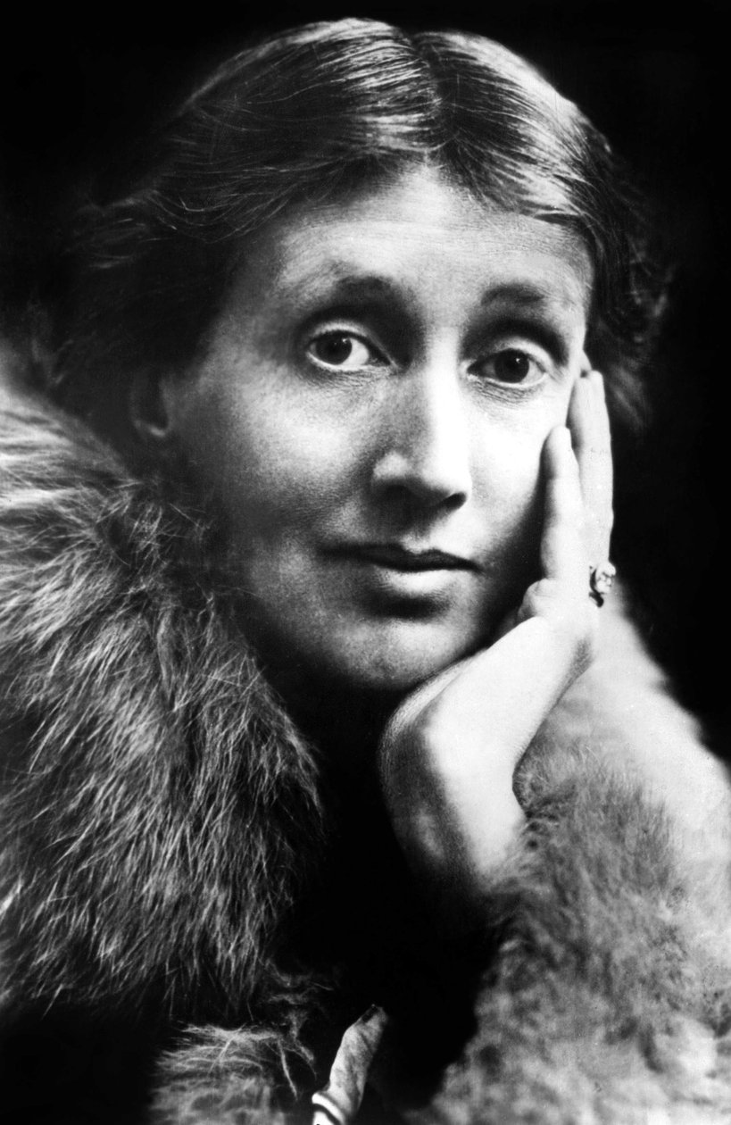 Virginia Woolf (1882-1941) angol írónő, 1930 körül (fekete-fehér fotó) alkotó: English Photographer